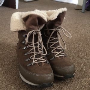 Fur Snow boots 7.5